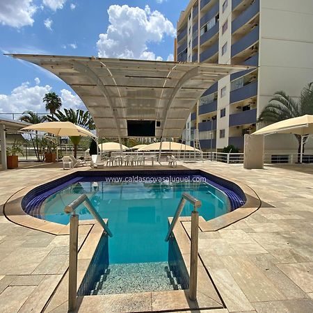 Apartamentos Com Piscinas Em Caldas Novas Bilik gambar