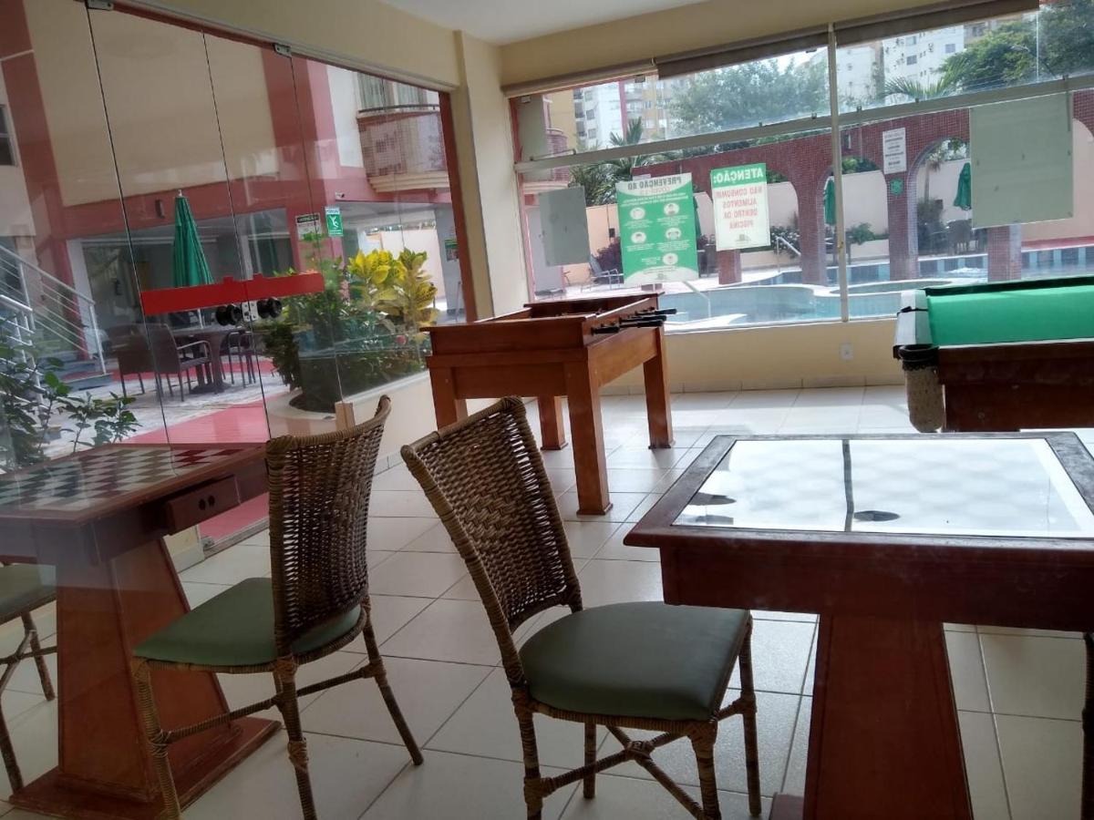 Apartamentos Com Piscinas Em Caldas Novas Bilik gambar